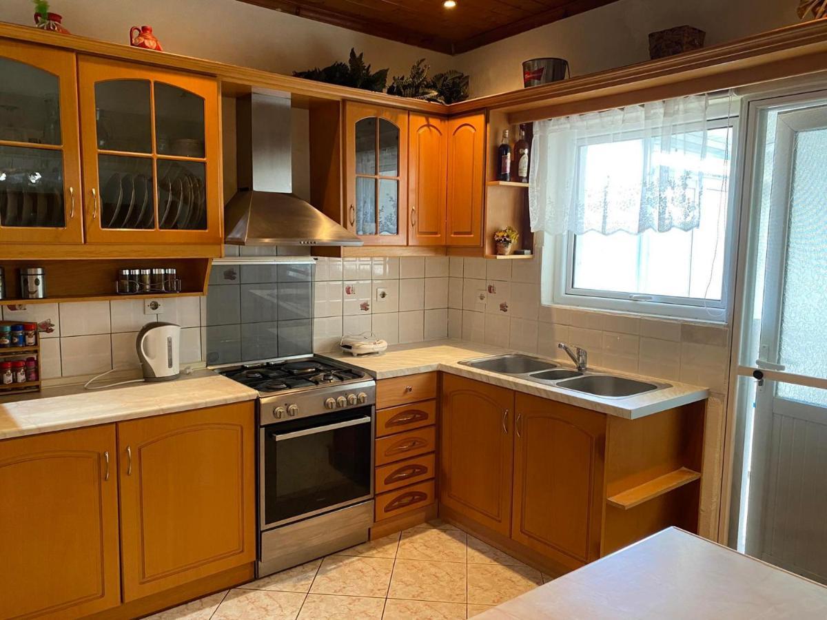 Villa Theo Marathiás Exteriör bild