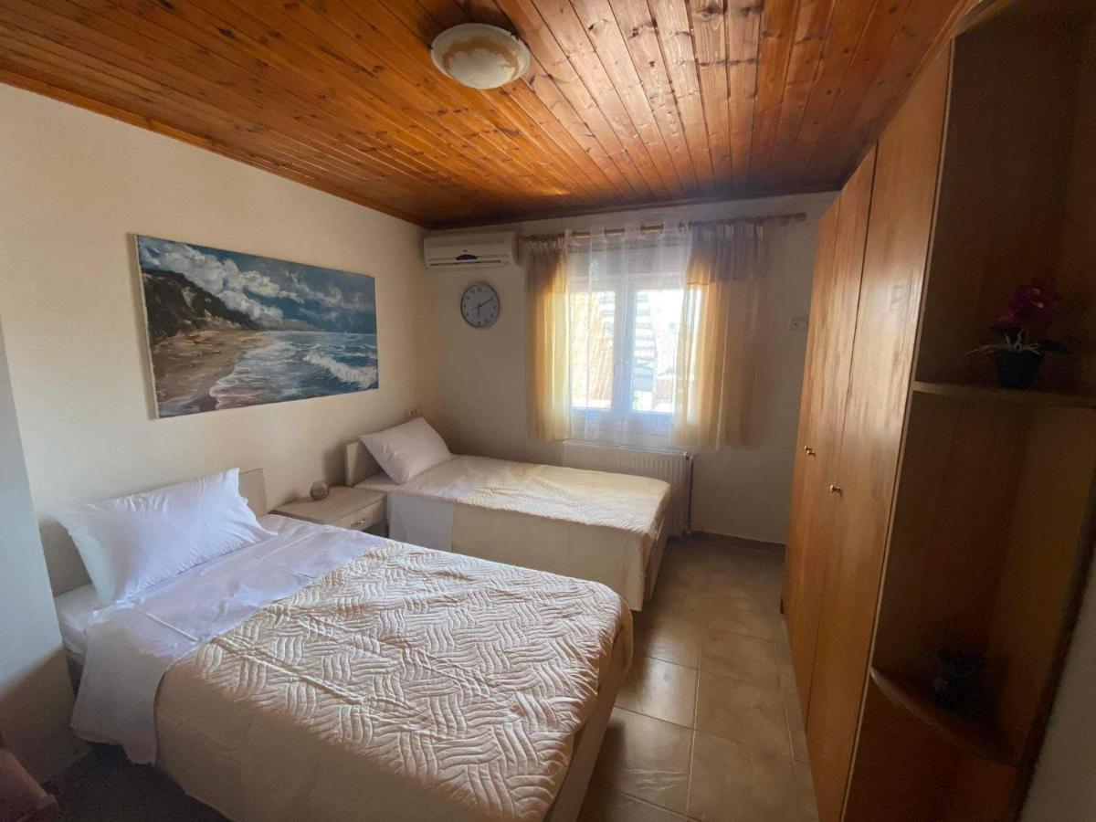 Villa Theo Marathiás Exteriör bild