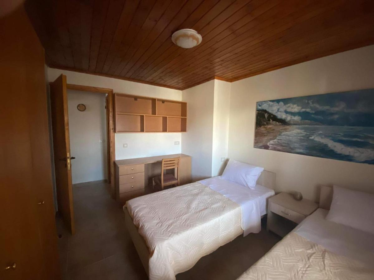 Villa Theo Marathiás Exteriör bild