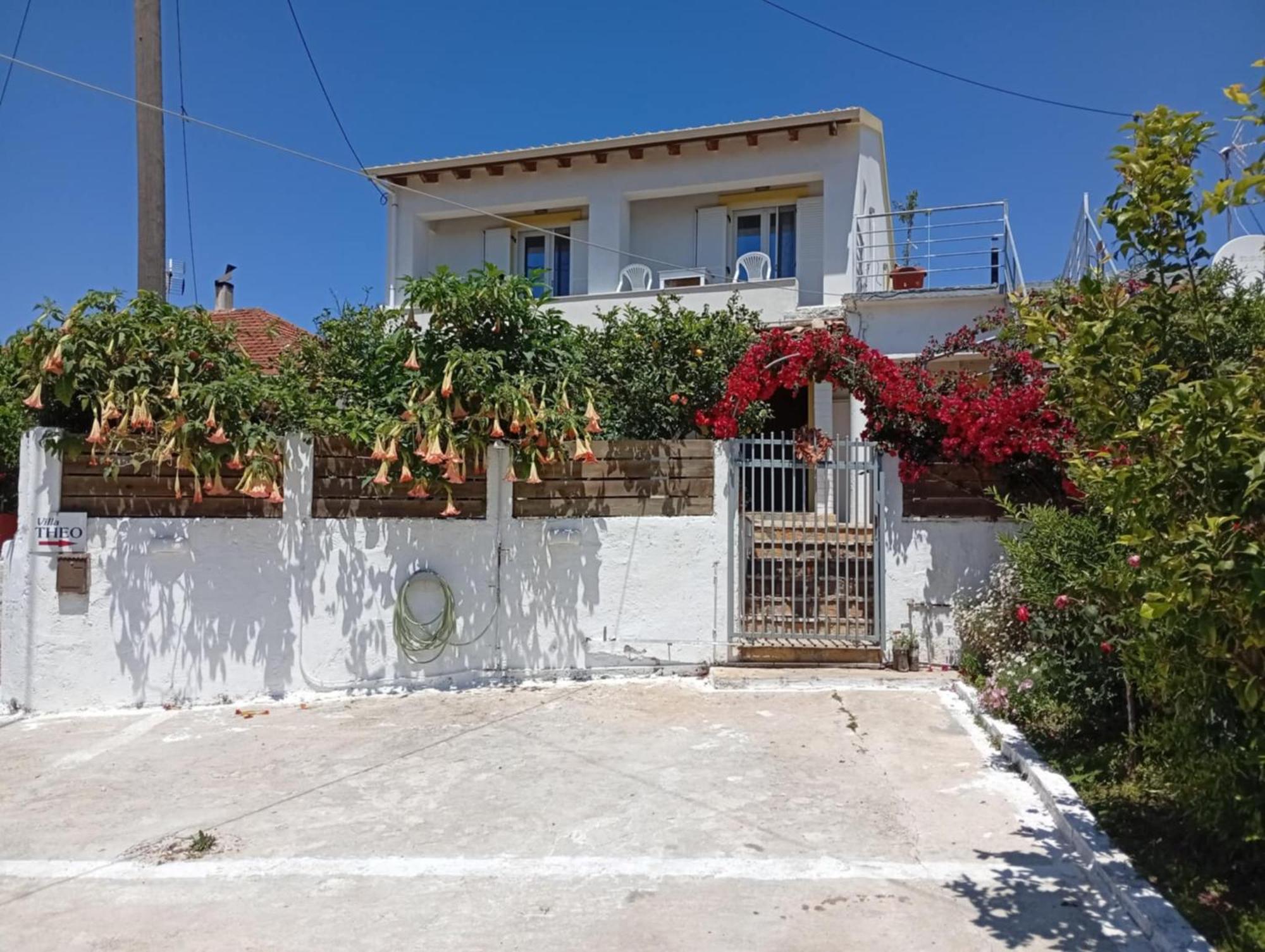 Villa Theo Marathiás Exteriör bild